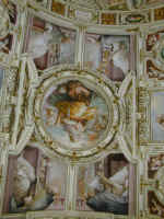 nbr_rome_vatican_museum1_ceiling.jpg (89880 bytes)